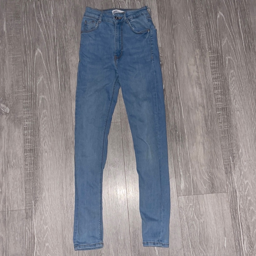Size US 2, denim, stretch skinny Jean